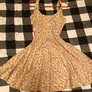 Cute summer dress .